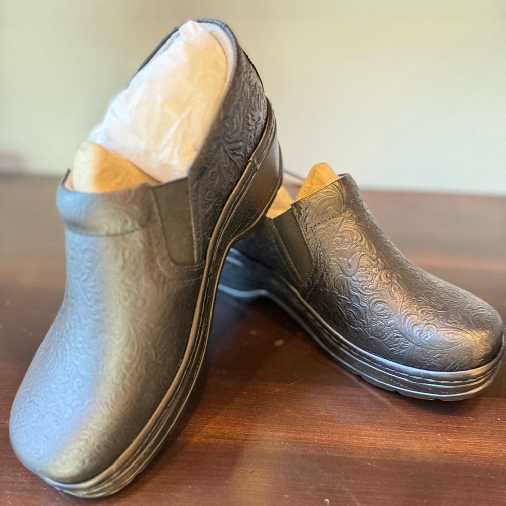 Klogs Naples 8W